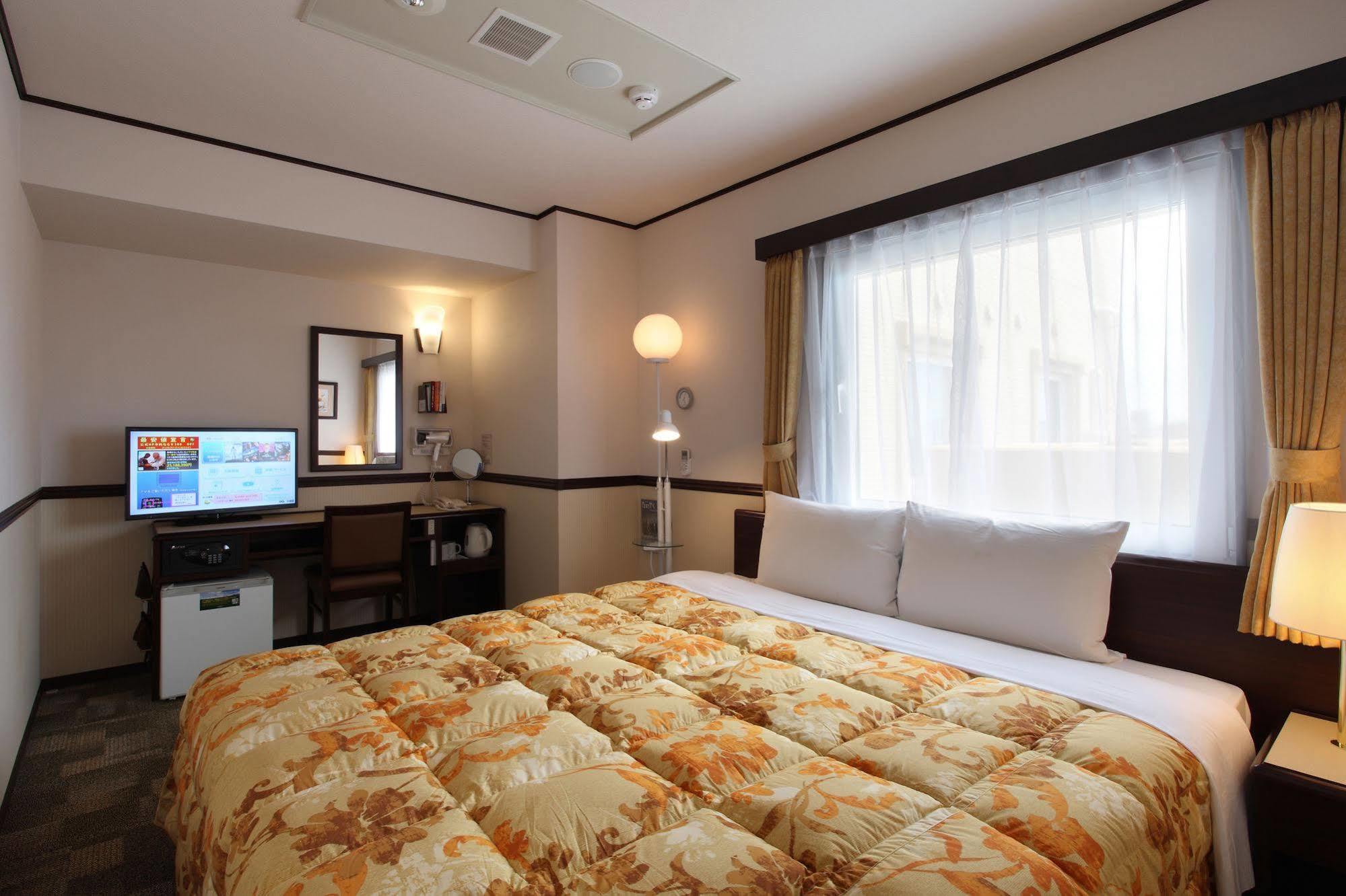 Toyoko Inn Kokura-Eki Minami-Guchi Kitakyushu Exterior foto